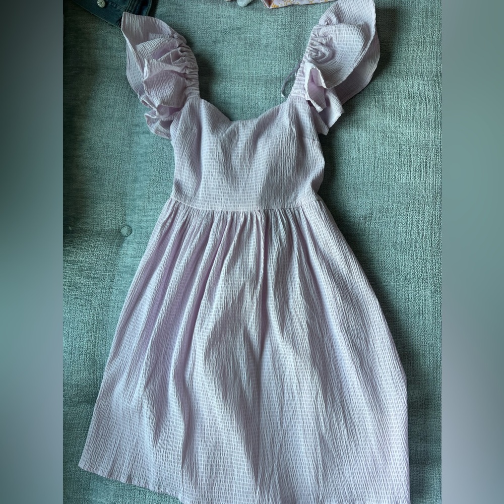 Dress with tie in back